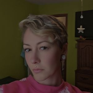 Meet your Posher, Brittni